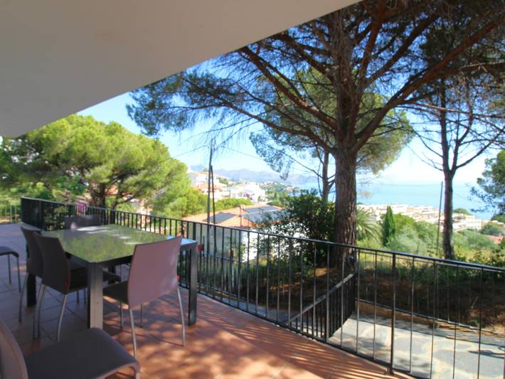 Casa rural para 6 personas, con Terraza y Jardín en Alt Empordà - 4