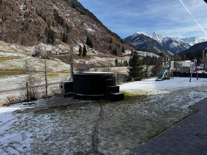 Chalet in grüner Umgebung mit Holzofen und Sauna in Rottenmanner und Wölzer Tauern, Irdning-Donnersbachtal