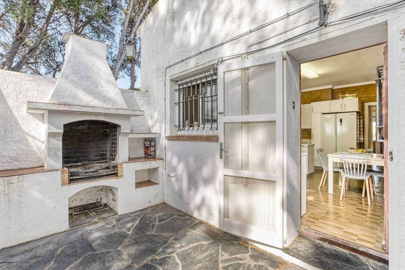 Villa 'Sant Genís' mit Meerblick, privatem Pool und Wlan in Platja Grifeu, Oberampurien