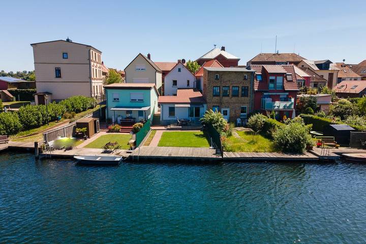 Casa de vacaciones para 4 personas, con jardín además de sauna y vistas al lago - 1