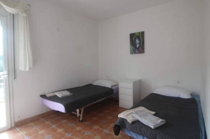 Villa De Vacances A 4 Km De La Plage (Familles) Piscine Privée 12 Pax in Lloret de Mar, Costa Brava