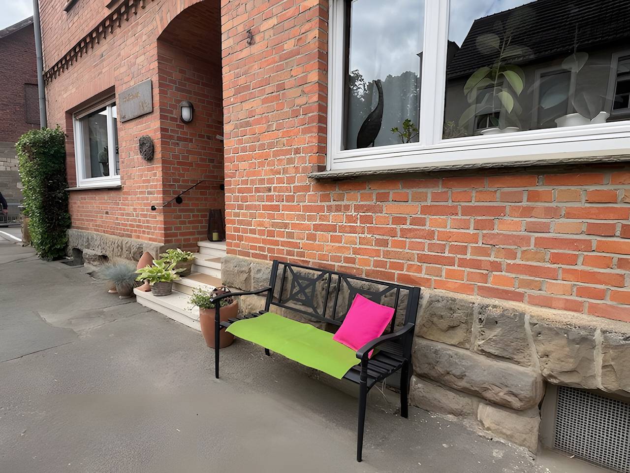Ganze Wohnung, Apartment 'Hofhausnr3' mit privater Terrasse, Garten und Wlan in Warburg, Kreis Höxter