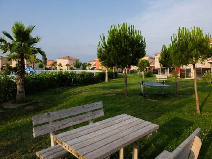 Appartement de vacances pour 8 personnes, avec terrasse et piscine, adapté aux familles - 1