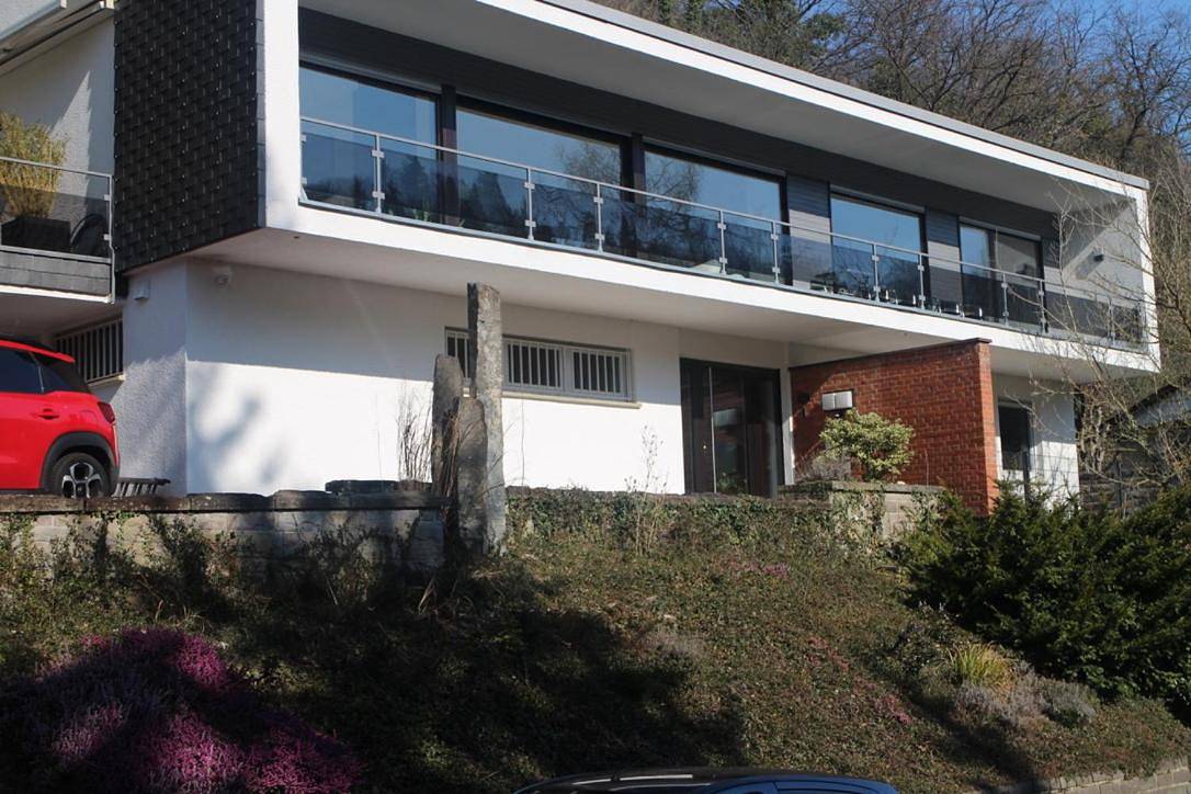 Ganze Ferienwohnung, Großzügiges Zimmer mit Terrasse am Rheinsteig in Linz am Rhein, Osteifel