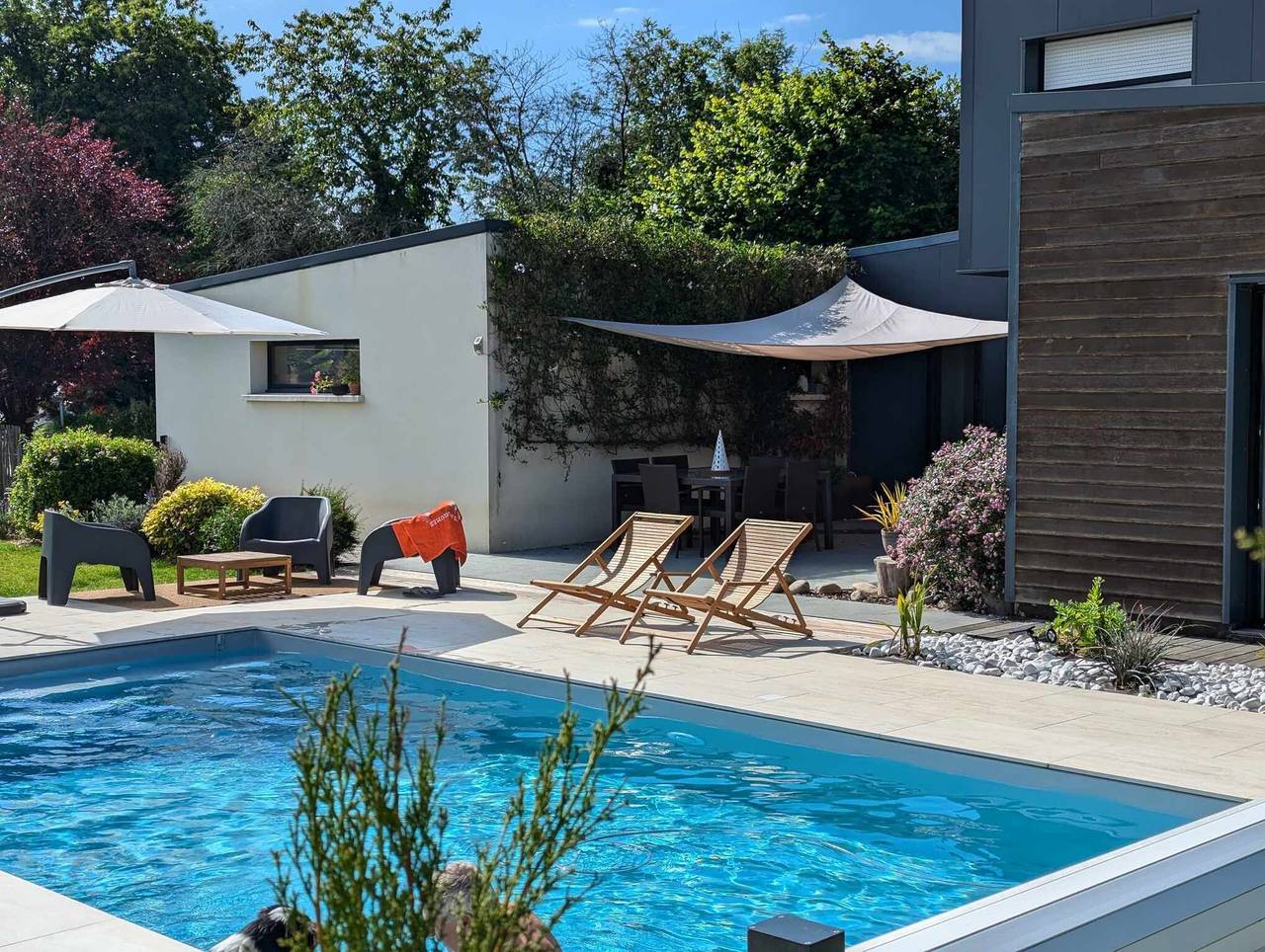 Bed and Breakfast 'Chambre La Houle' con piscina compartida, terraza y Wi-Fi in Plouër-sur-Rance, Región de Dinan