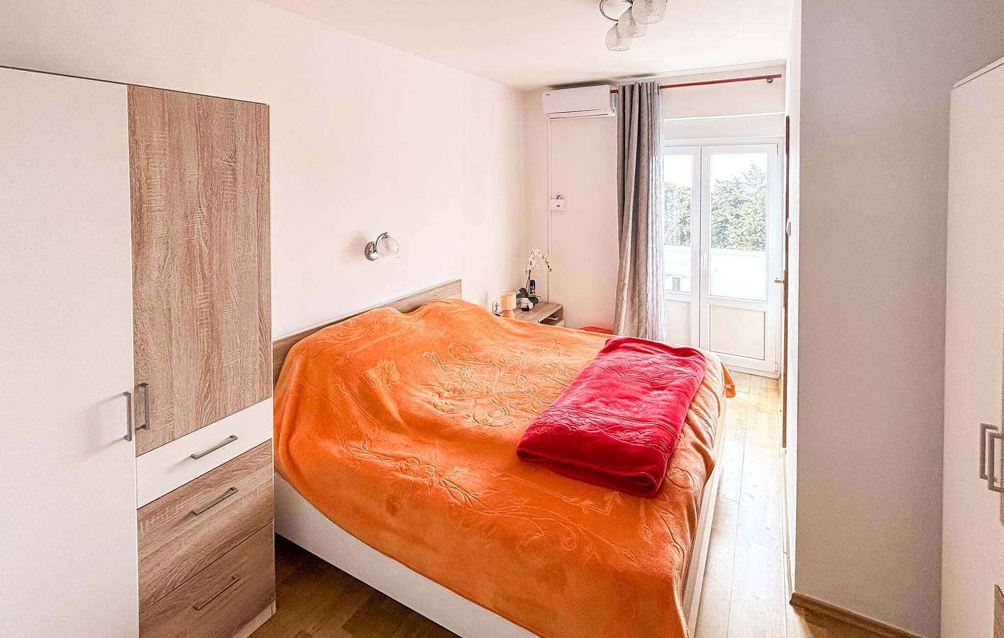 Appartement de vacances entier, Appartement en bord de mer avec terrasse et Wi-Fi, à 900 m de la plage naturiste de Kandarola in Kampor, Rab