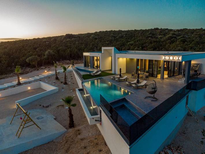 Holiday home for 10 people, with Terrace and Garden in Novalja