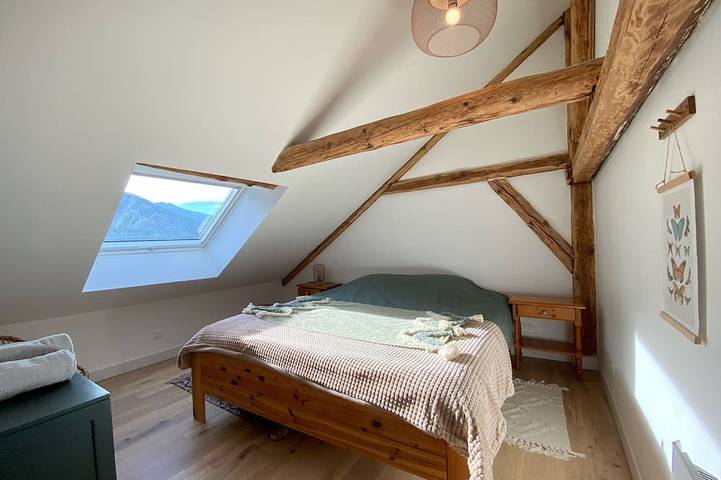 Ganze Wohnung, Superb Duplex 8/10 pers 5ch 3sdb 1 balcony 150M2 cocooning in the heart of Queyras in Abriès, Queyras