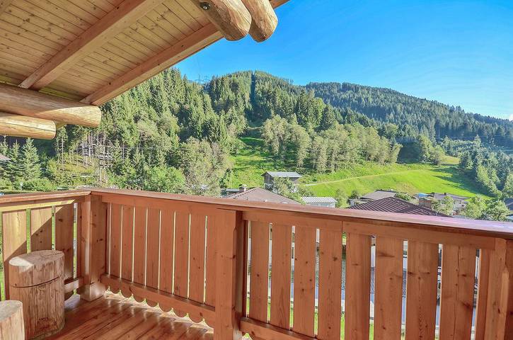 Kanadisches Blockhaus mit fantastischer Aussicht auf die Bergwelt in Zell am See, Pinzgau
