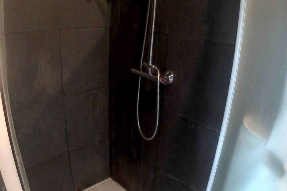 Pleasant self-contained room + pool access in La Chevrolière, Nantes und Umgebung