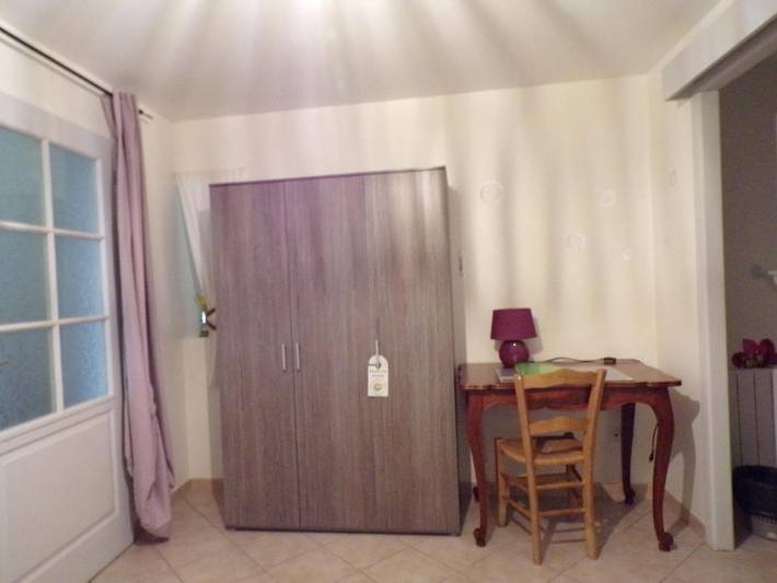 Location de vacances pour 2 personnes, avec piscine ainsi que jardin et terrasse à Dieulivol - 4