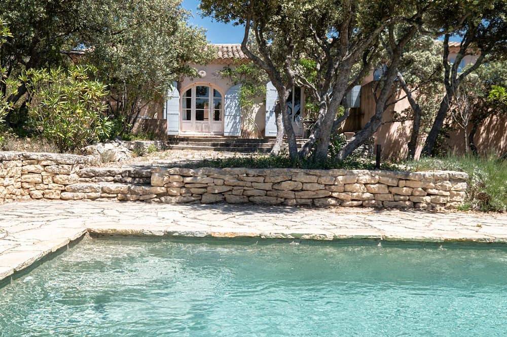 Ruhiges Ferienhaus mit Pool und Kamin – 701 Jou in Joucas, Regionaler Naturpark Luberon