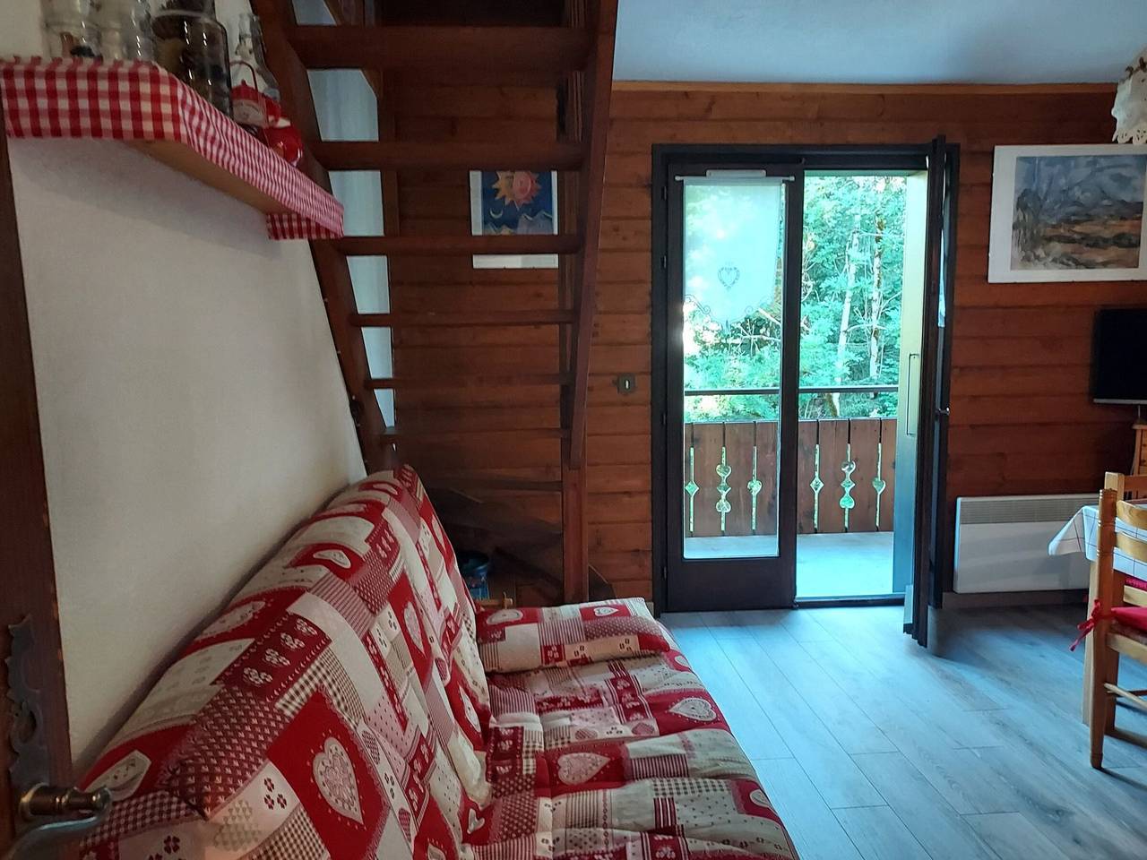Ganze Wohnung, Gemütliche 3-Zimmer-Wohnung mit Balkon & Parkplatz in Châtel - 300m zum Skilift in Châtel, Les Portes du Soleil