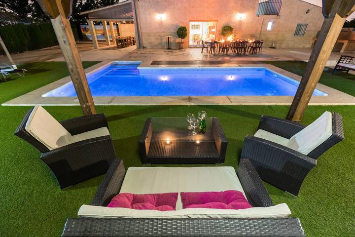 Casa rodante para 10 personas, con piscina además de jardín y sauna - 1