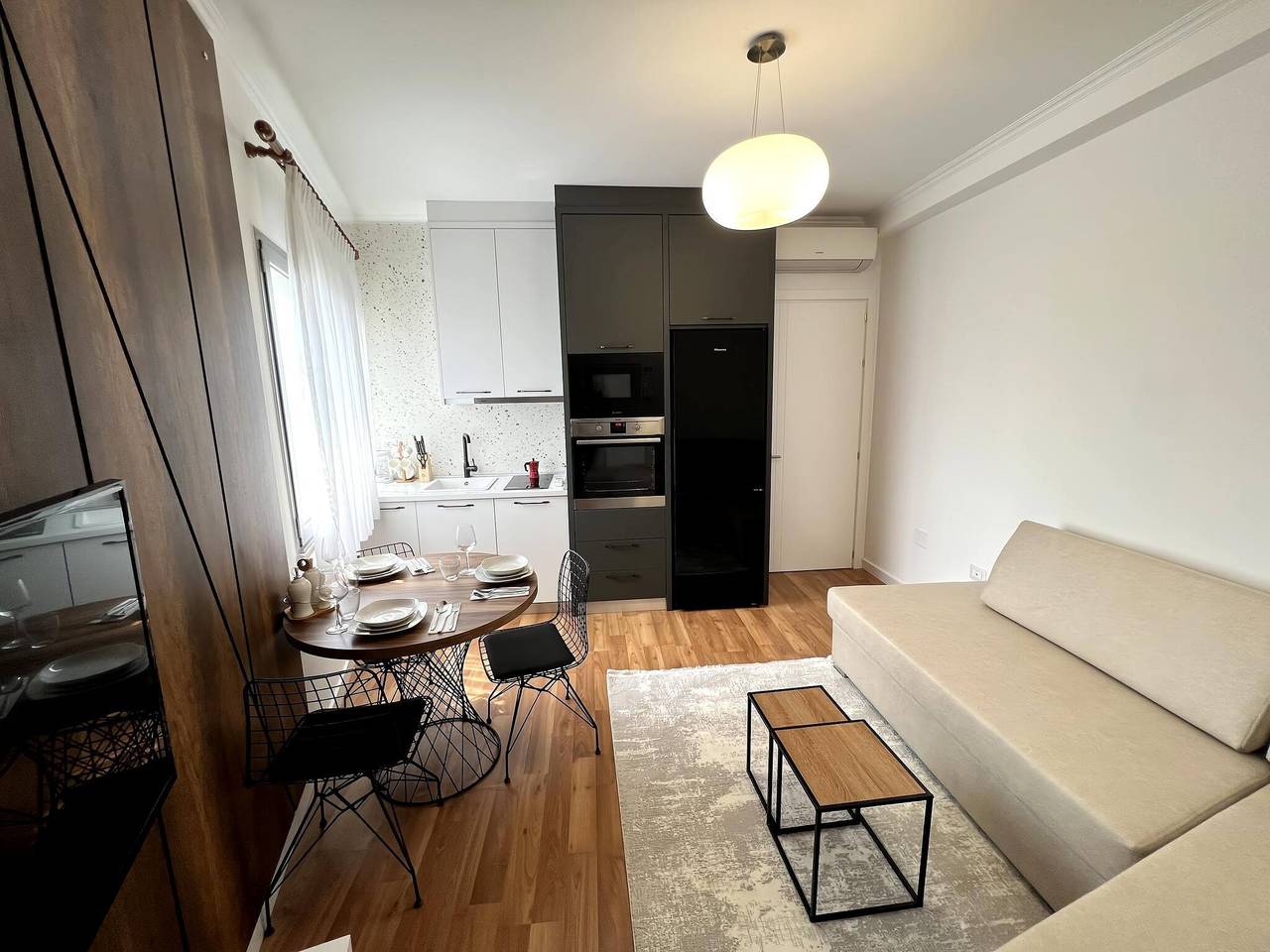 Ganze Wohnung, Charmantes Tiranë-Apartment im Herzen der Stadt in Tiranë, Albanien