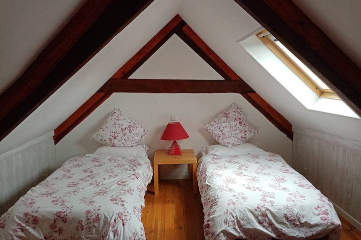 Location de vacances pour 4 personnes, avec jardin à Bourbriac - 3