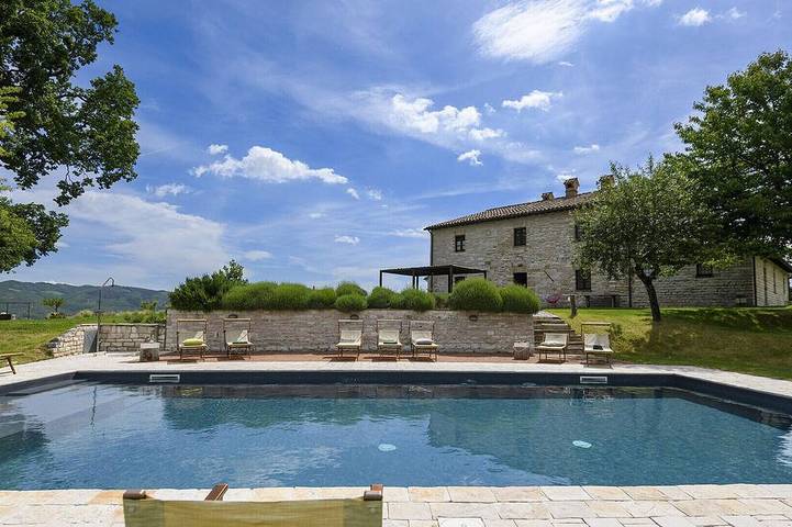 Villa per 12 persone, con giardino e balcone nonché piscina, con animali domestici - 1