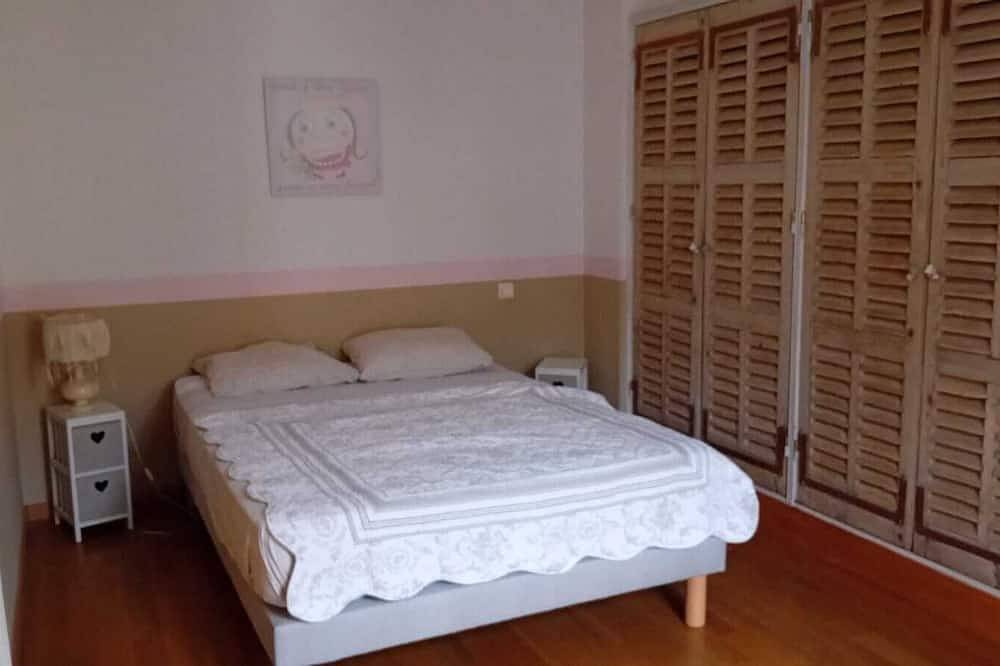 Domaine la Clapière-10 rooms, bathroom, swimming pool, sports and games room in Montagnac, Mittelmeerküste (Frankreich)