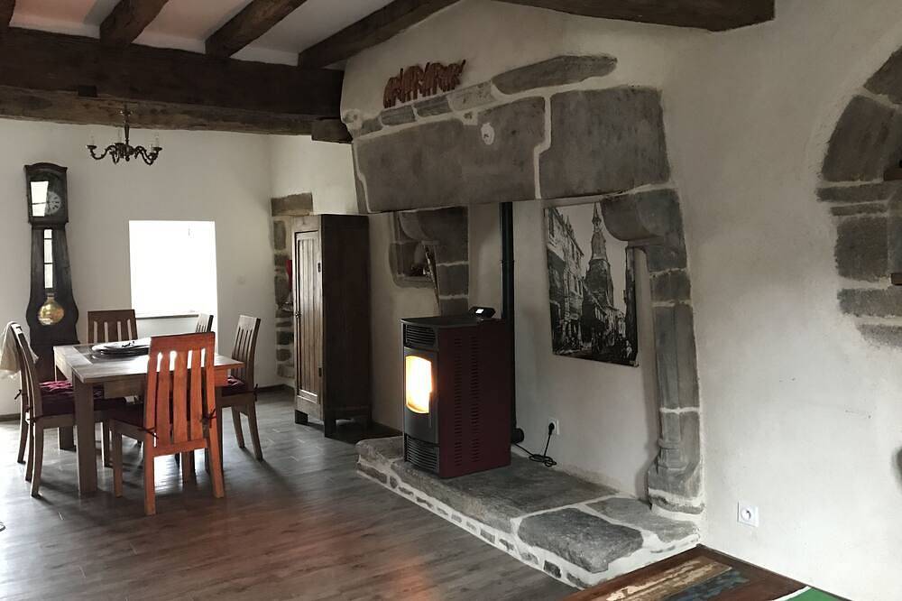 Entire apartment, \" La Re-naissance \" in the heart of the city in Dinan, Dinan region