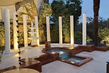 Location de vacances pour 14 personnes, avec balcon ainsi que jardin et jacuzzi à Villemomble