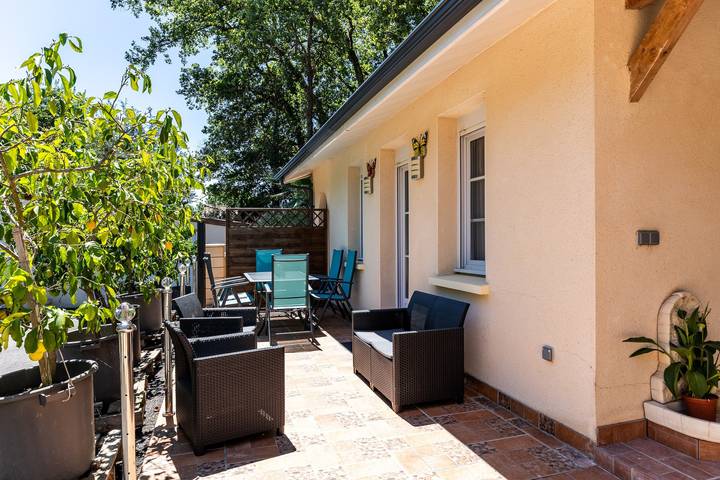 Location de vacances pour 2 personnes, avec Jardin à Lamothe-Montravel