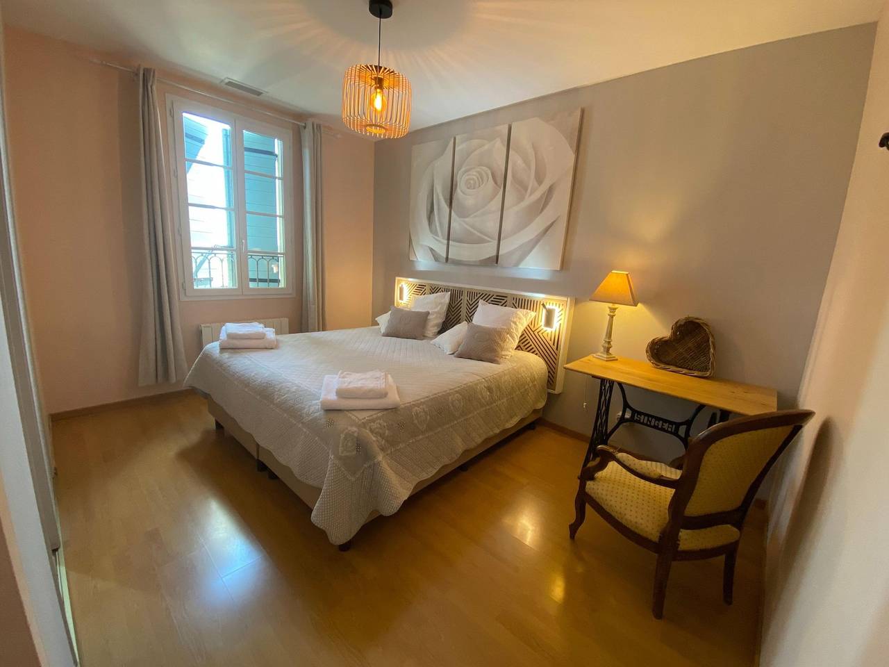 Farmhouse with swimming pool in Provence in Violès, Vaucluse