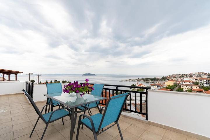 Ferienwohnung für 5 Personen, mit Ausblick und Terrasse