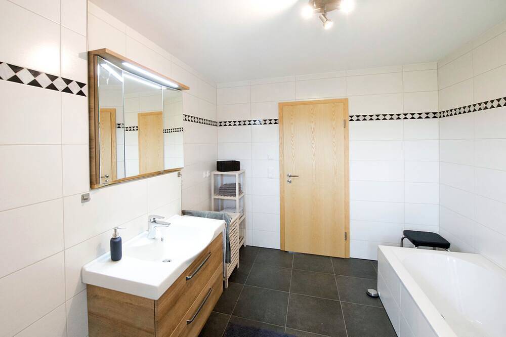 Ganze Wohnung, Ferienwohnung/App. für 4 Gäste mit 53m² in Egling in Egling, Tölzer Land