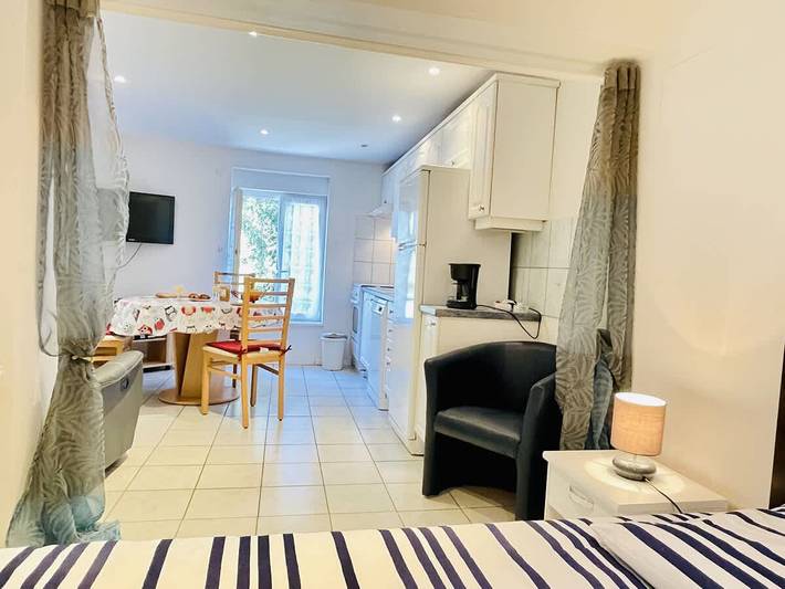 Ganze Wohnung, Ferienwohnung für 2 Personen mit Garten in La Vôge-les-Bains, Épinal und Umgebung