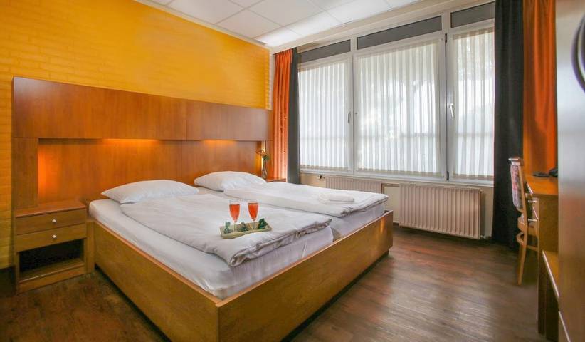 Hotel für 2 Personen, mit Garten - 1