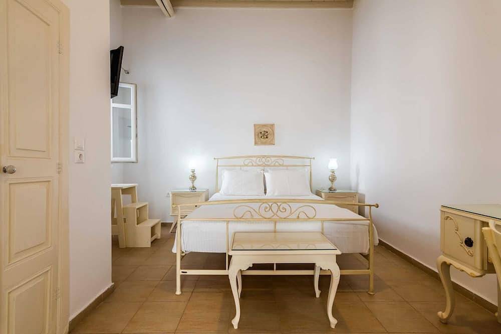 Cycladic home in Adamas, Casa Nostalgia, Greece in Milos