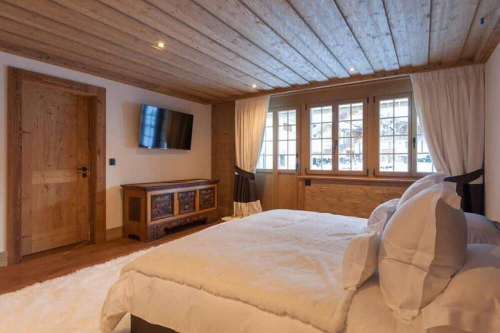 Stunning Modern Chalet with Indoor Pool and Spa in Lauenen b. Gstaad, Lauenen