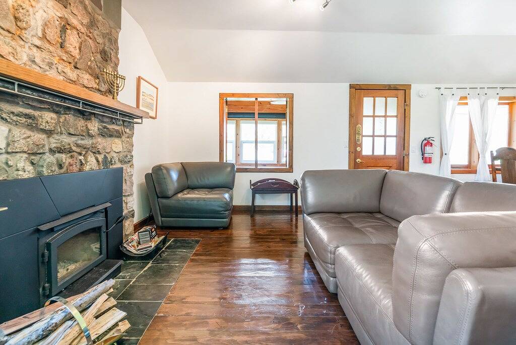 Quiet cabin 12 minutes from Crystal Beach - enjoy the beach, not the crowds! in Fort Erie, Niagara Fälle