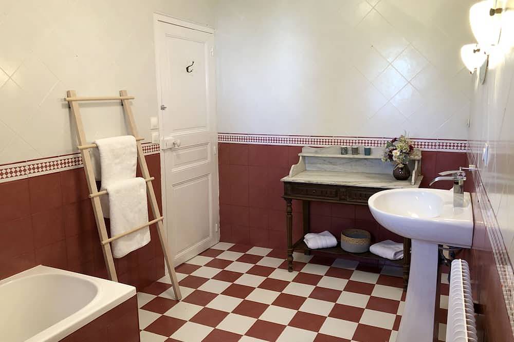 Appartement entier, Montcabirol is set in a  little piece of paradise within its very own hamlet in La Bastide-de-Bousignac, Ariège