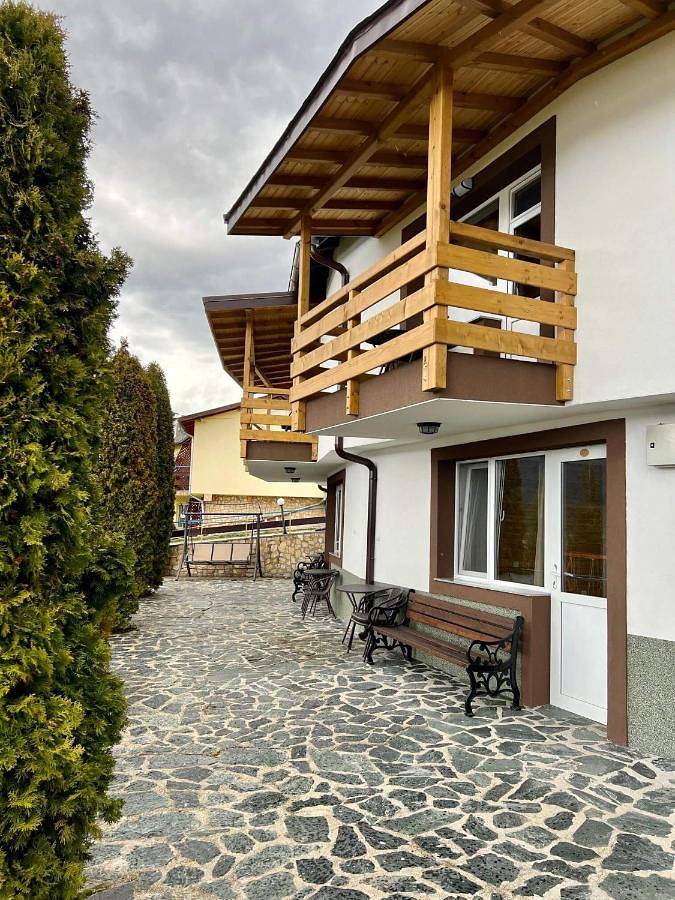 Maison d’hôte pour 2 personnes, avec jardin et jacuzzi ainsi que sauna et balcon