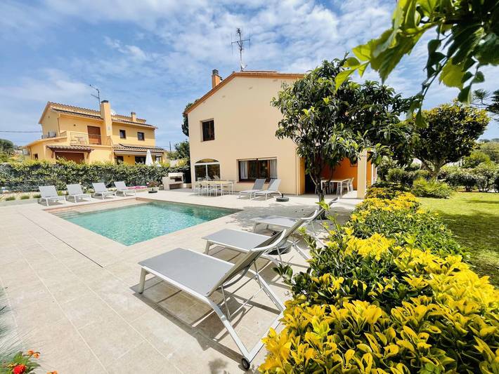 Ferienhaus für 12 Personen, mit Pool und Garten, mit Haustier - 1