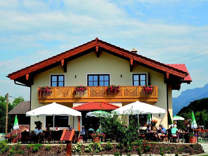 Ferienhaus für 7 Personen, mit Terrasse und Garten sowie Seeblick in Bernau am Chiemsee - 2