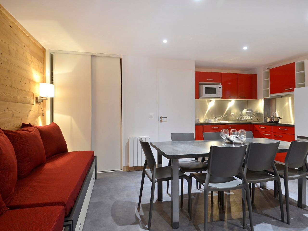 Apartamento entero, Apartamento renovado y cómodo · Centro de la estación · Balcón in La Plagne, La Plagne-Tarentaise