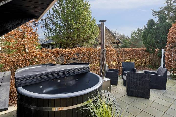 Idyllisches Ferienhaus mit Sauna, Whirlpool und Platz für die ganze Familie in Nørhede Vest, Ulfborg