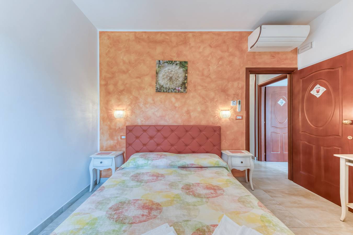 Chambre d'hôtes 'Tallyho Melograno' avec terrasse partagée, Wi-Fi et climatisation in Salve, Golfe de Tarente