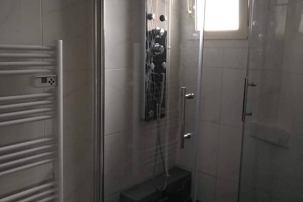 Appartement entier, Louer un charmant 3 pièces de 62m²  ( à  3m  du Rer B \"Parc de Sceaux\") in Bourg-la-Reine, Hauts-de-Seine