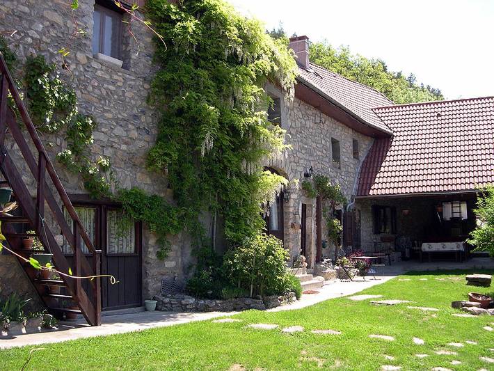 Gîte pour 6 personnes, avec jardin et balcon