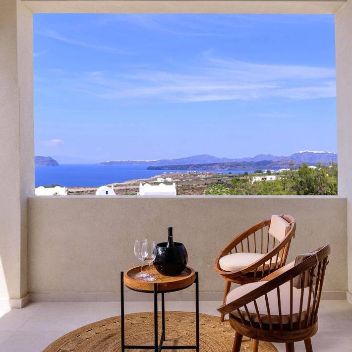 Chambre d’hôte pour 3 personnes, avec Jacuzzi et Terrasse ainsi que Jardin et Piscine à Santorin - 3