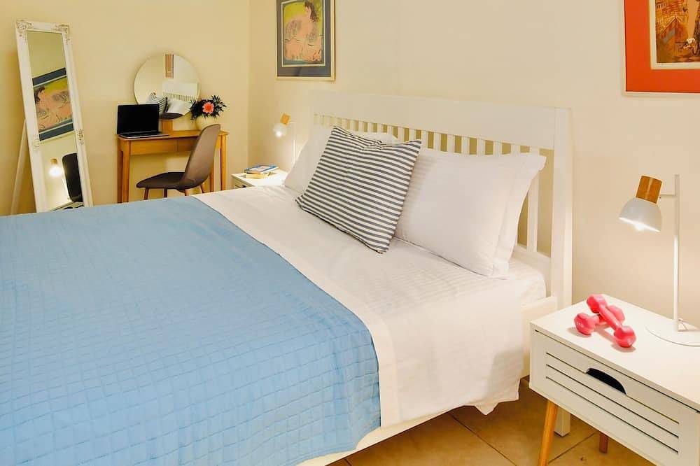Ganze Wohnung, Athens Garden Retreat - Walk to Metro in Athen, Süd-Athen