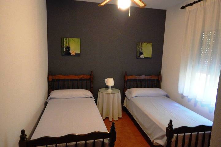 Gîte pour 9 personnes, avec Terrasse et Jardin à Baena - 3