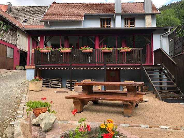 Gîte pour 6 personnes, avec balcon et jardin