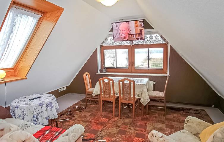 Ferienwohnung für 4 Personen, mit Terrasse und Seeblick in Userin - 3
