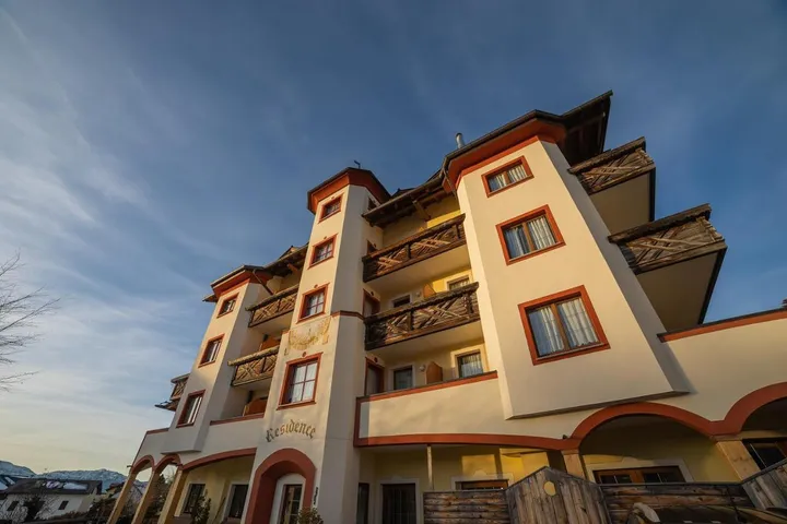Apartmenthotel für 4 Personen, mit Whirlpool und Pool sowie Garten und Sauna - 1