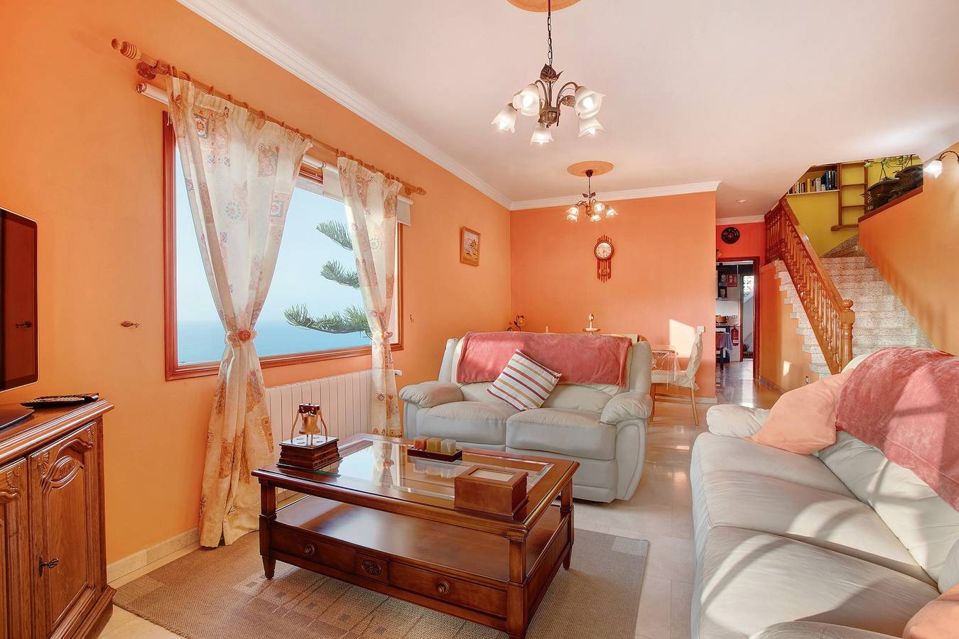 Casa vacacional "Petite Paradise" con vistas al mar, piscina compartida y Wi-Fi in Tejinetilla, San Cristóbal de La Laguna