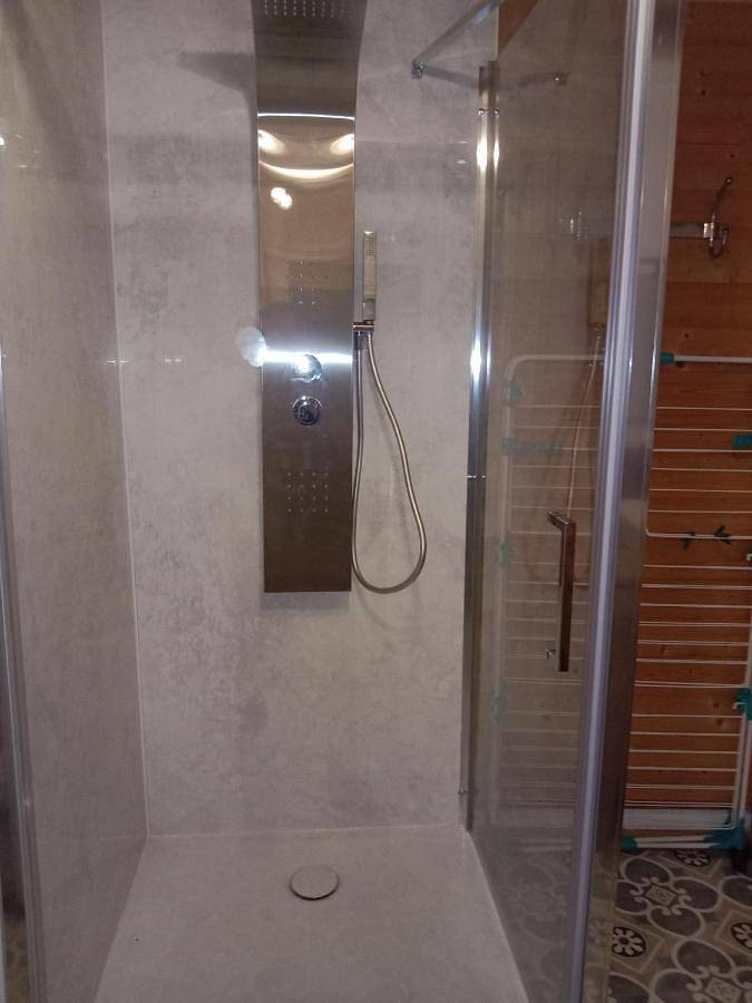 Location de vacances pour 2 personnes, avec vue et terrasse, animaux acceptés à Aydat - 3